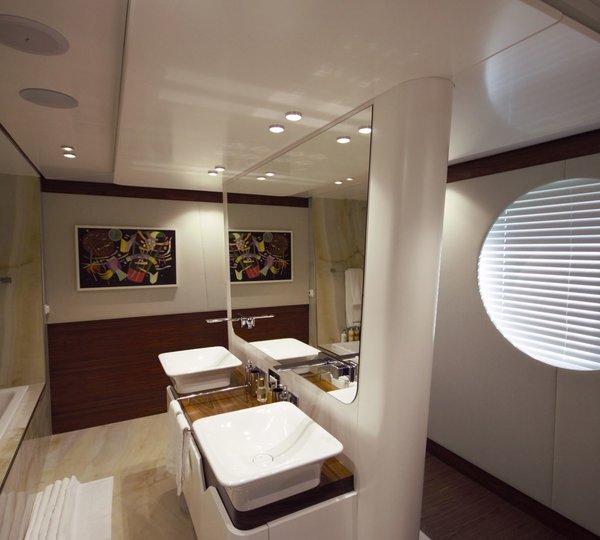 The 60m Yacht KATINA