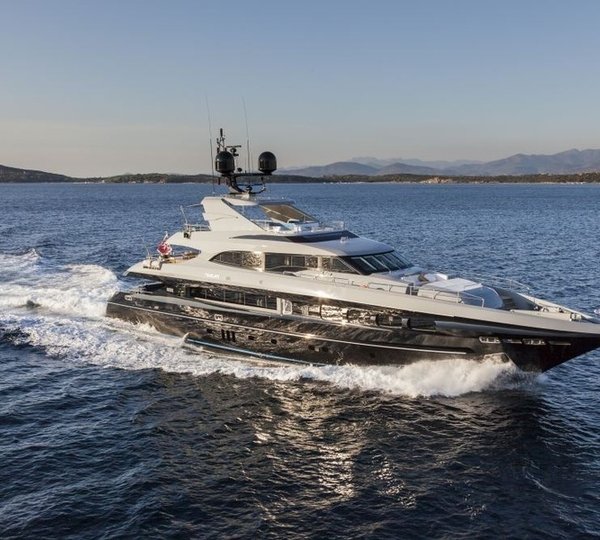 The 60m Yacht SARASTAR