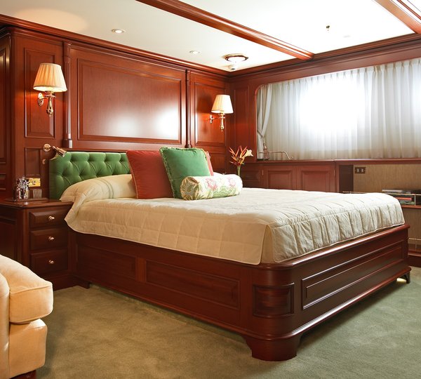 The 62m Yacht NEW HAMPSHIRE