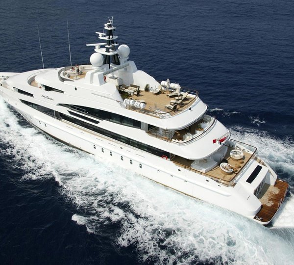 Aft Aspect: Yacht SEA WALK's Cruising Captured