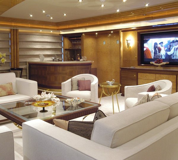 Screening: Yacht SEA WALK's Premier Saloon Image