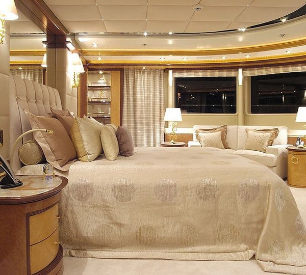 Main Master Cabin Aboard Yacht SEA WALK