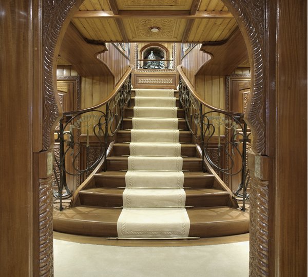 The 65m Yacht LA SULTANA