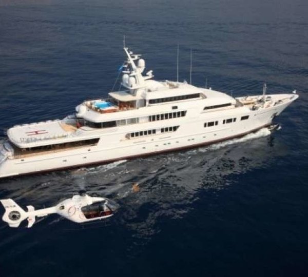 Chopper: Yacht NOMAD's Cruising Photograph