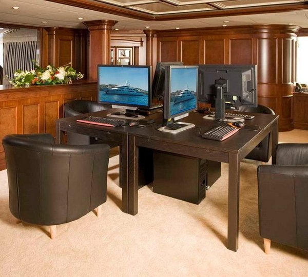 Profile: Yacht NOMAD's Entertainment Centre Image