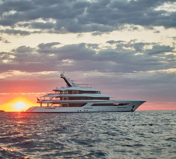 The 70m Yacht JOY