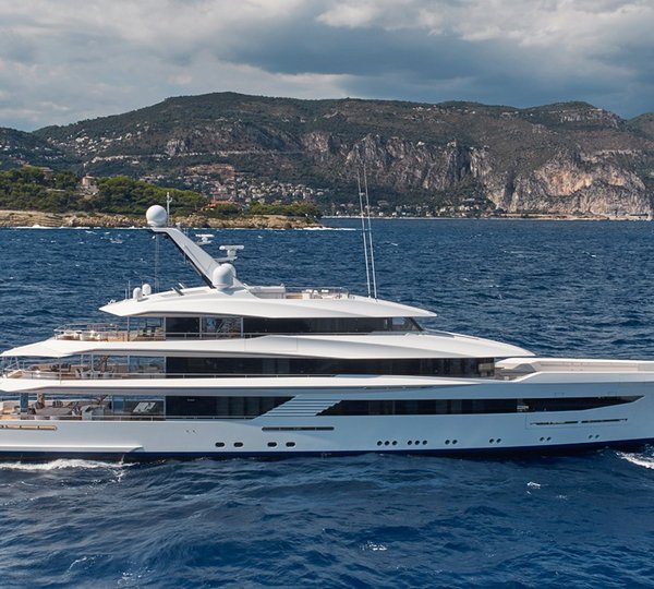 The 70m Yacht JOY