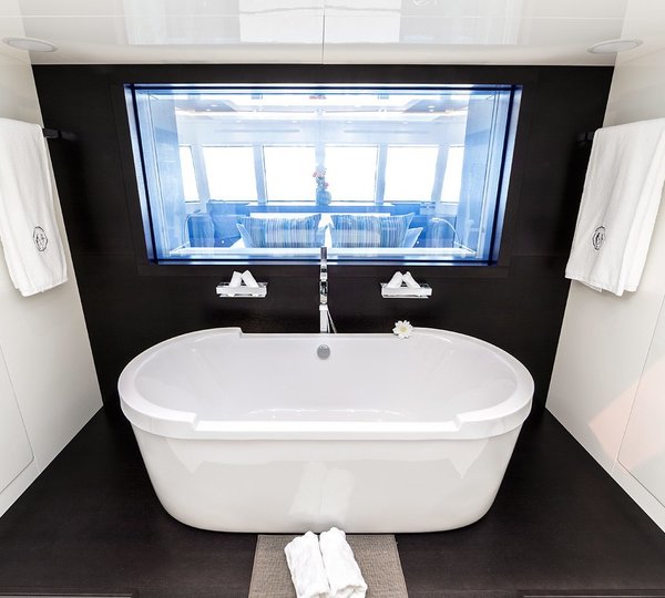 The 71m Yacht ENIGMA XK