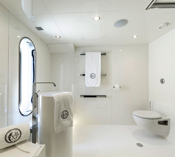 The 71m Yacht ENIGMA XK