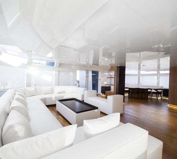 Glasshouse On Yacht ENIGMA XK