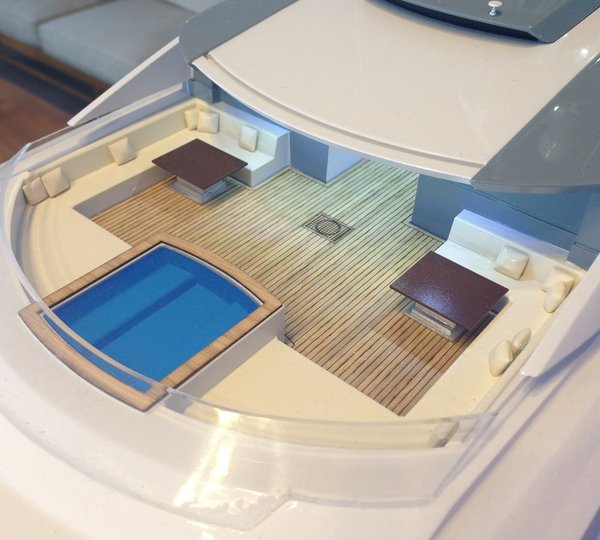 The 90m Yacht OCEANCO Y716