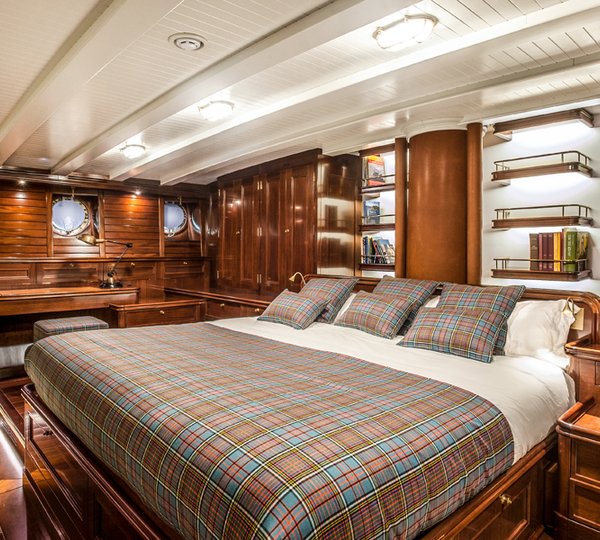 Large Double Cabin