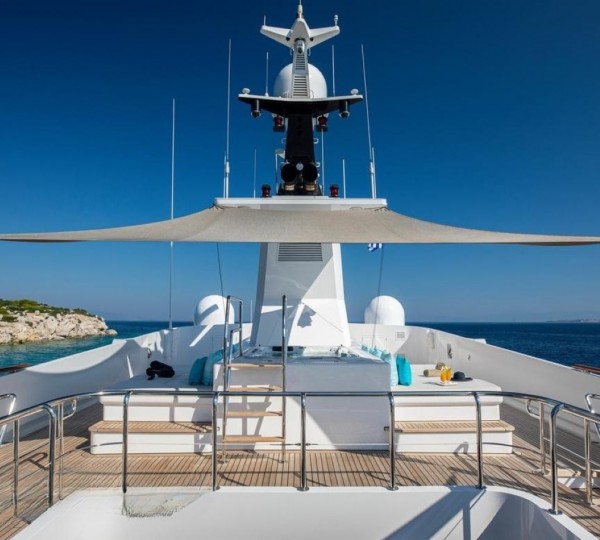 Exterior Sunbathing Area