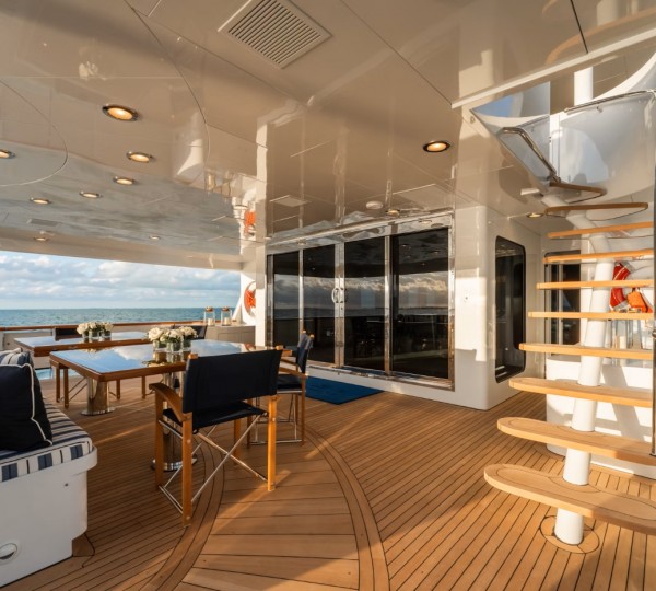 Exterior Relaxation Area With Dining