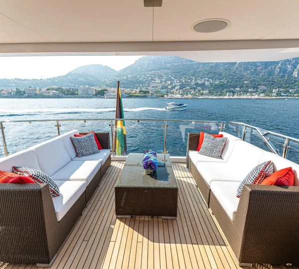 Lounge On Bridge Deck