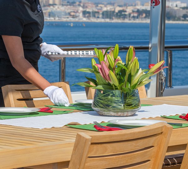 Al Fresco Dining Set Up