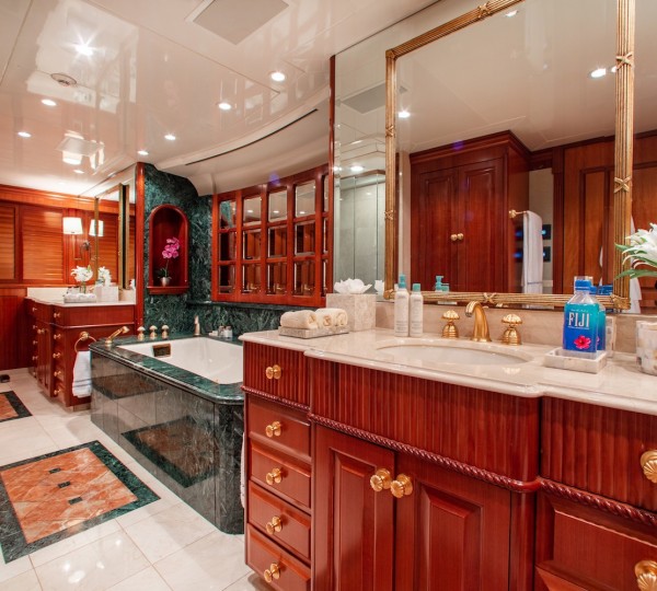 Master Ensuite Bathroom