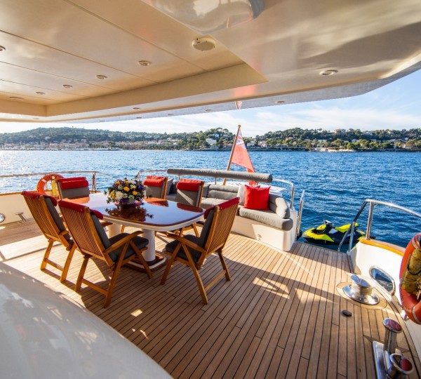 Aft Deck Alfresco Dining