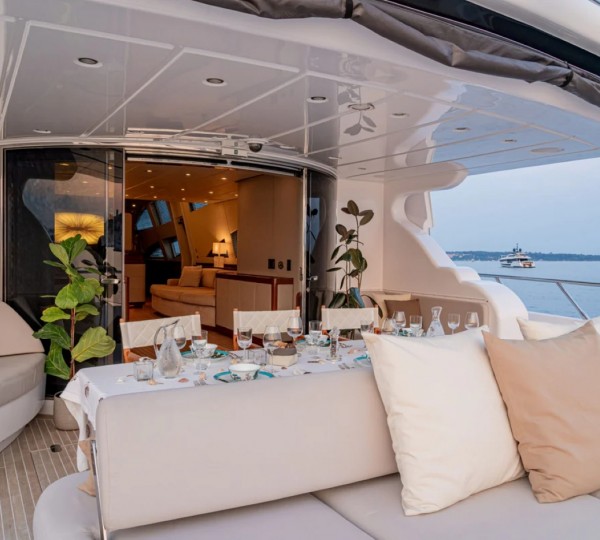 Exterior Relaxation Area With Dining