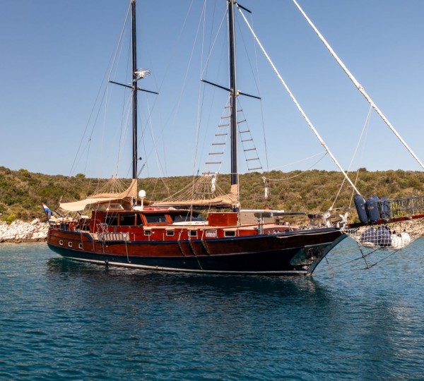 Sailing Yacht PACHA