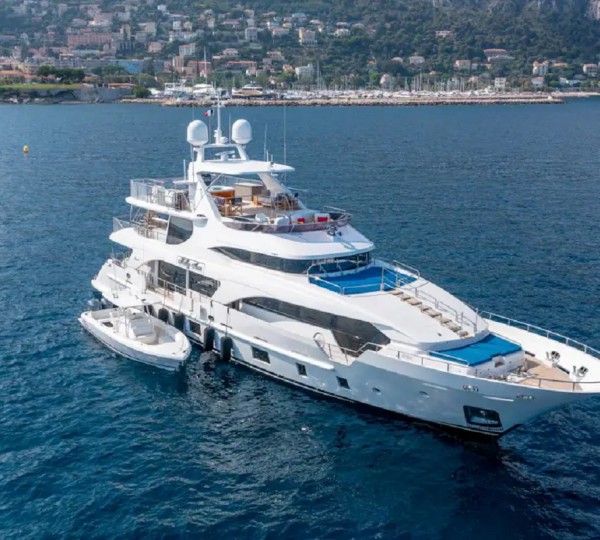 Superyacht JUS CHILL'N 3