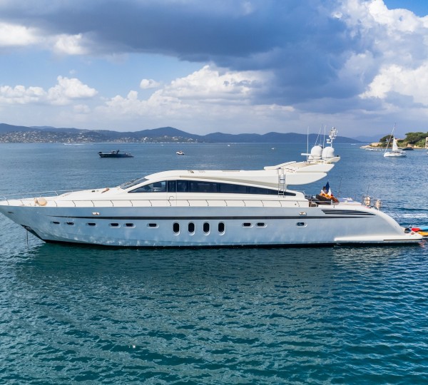 Luxury Yacht ECLAT
