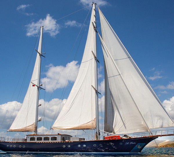 Superyacht LE PIETRE