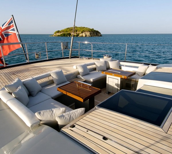 Main Deck Seating And Dining