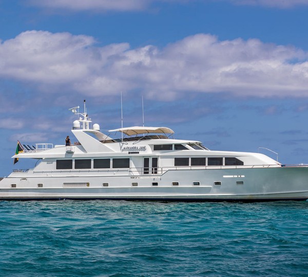 ALEXANDRA JANE Exterior