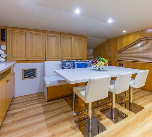 ALEXANDRA JANE Interior - Galley With Dining