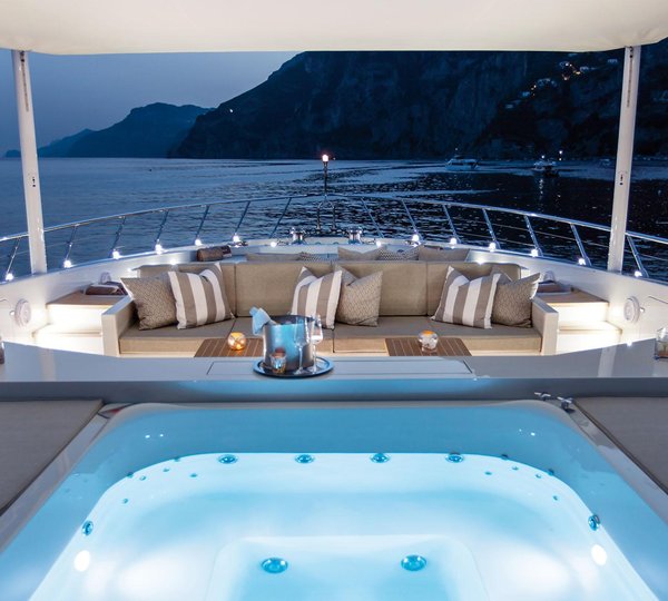APRICITY Superyacht - Exterior