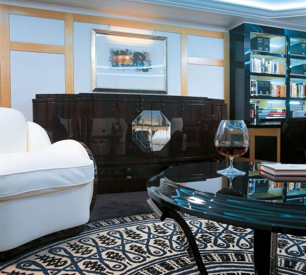 AVANTI Interior - Main Living Area