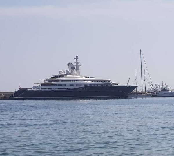 Al Mirqab - Exterior