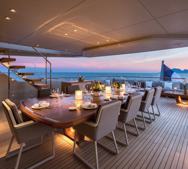 Al Fresco Dining At Sunset Aboard VERTIGE  
