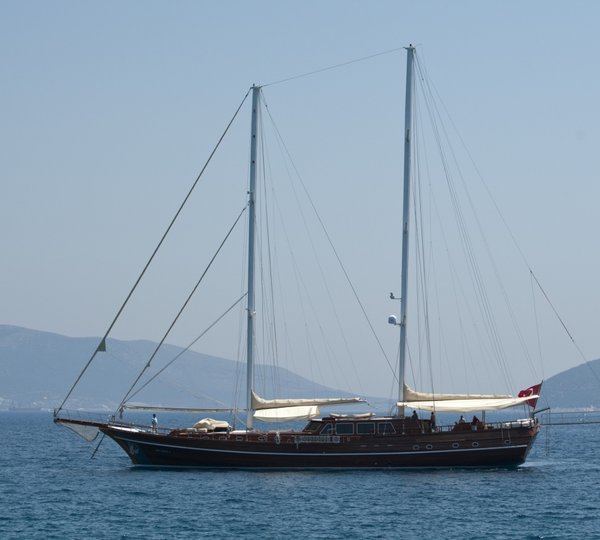 Arif Captain A Sailing Yacht