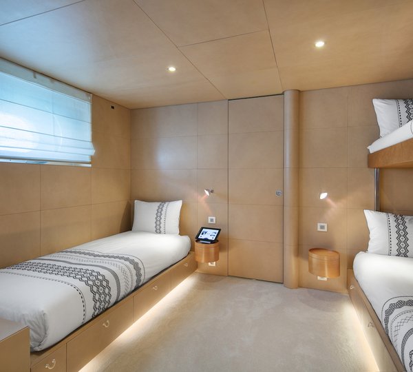 Twin Cabin + Pullman Bed