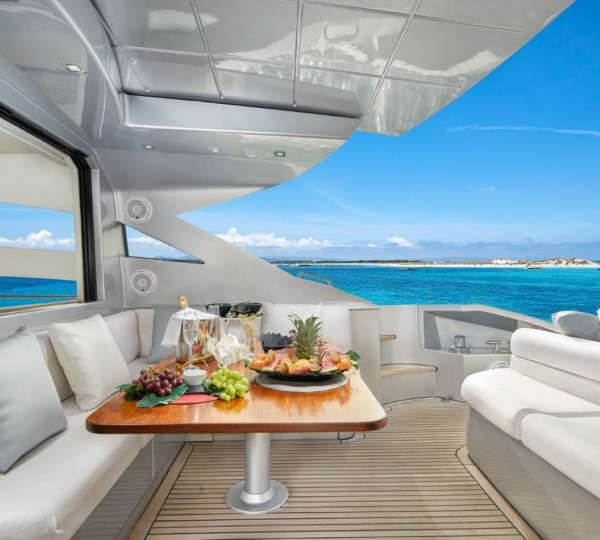 Exterior Relaxation Area With Dining