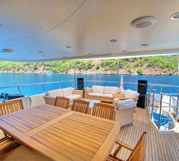 Exterior Relaxation Area With Dining