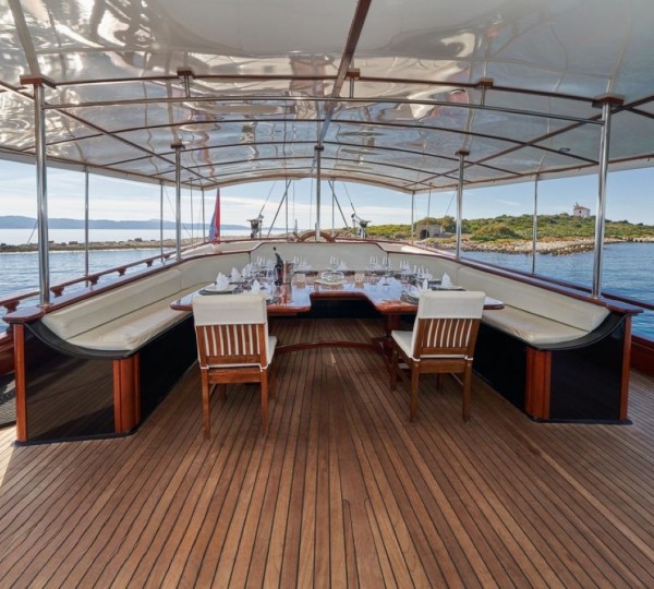 Exterior Relaxation Area With Dining