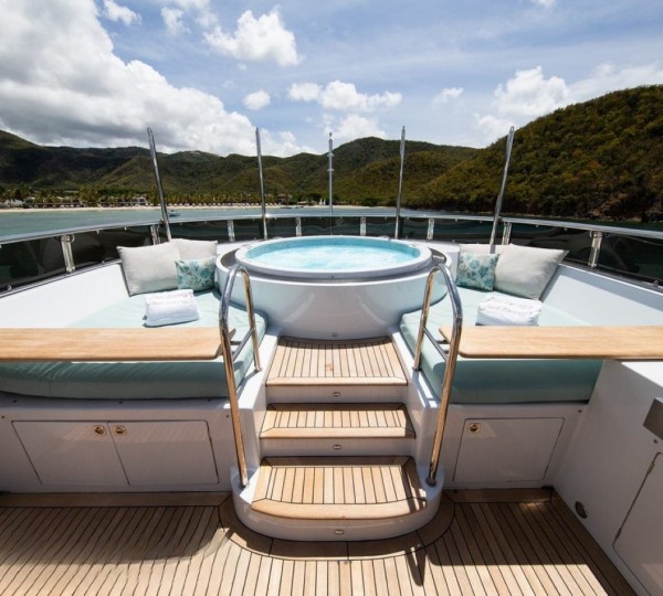 Exterior Sunbathing Area