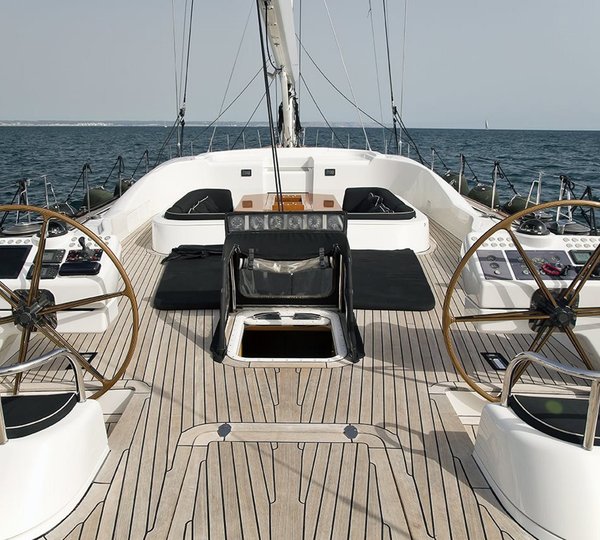 HAVANA OF LONDON - Helm