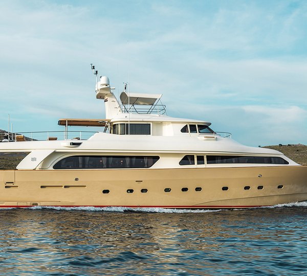 Ferretti yacht IMAGINE - Main shot