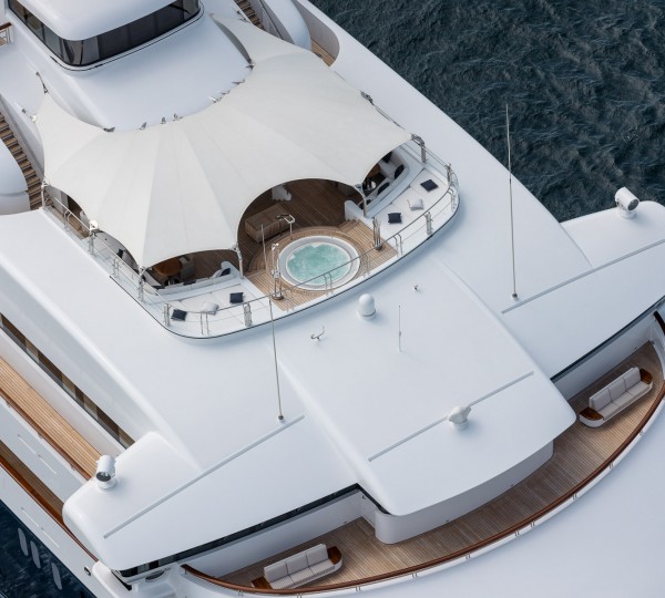 Jacuzzi - Photo Jeff Brown