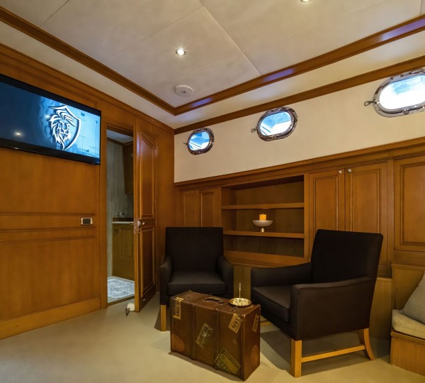 King Suite - Armchairs