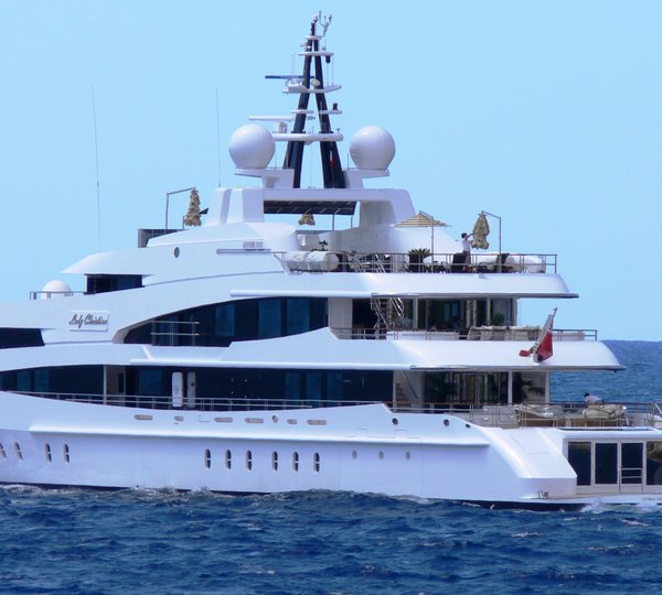 Lady Christina Exterior