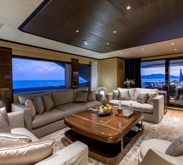 Luxury Yacht VERTIGE - Skylounge