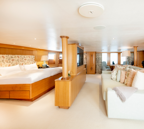 Master Stateroom Relaxation Area