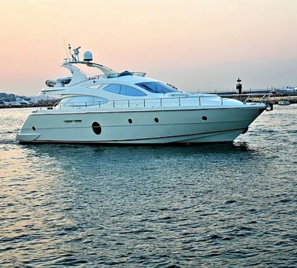 Motor Yacht JULY