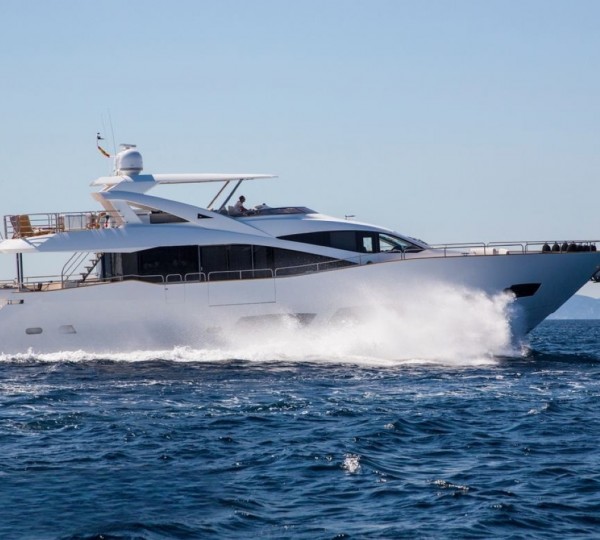 Motor Yacht PLAY THE GAME