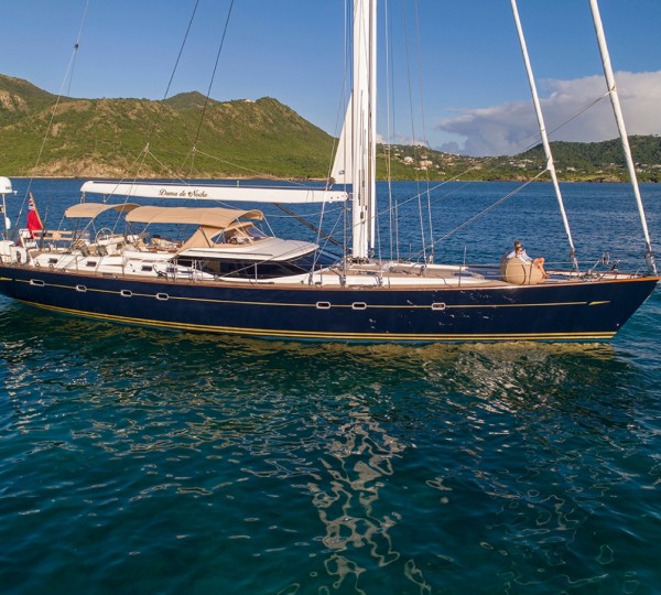 Motor Yacht Dama de Noche